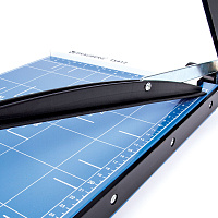 Резак сабельный BRAUBERG TS412 SABER, на 12 л., длина реза 300 мм, металлическое основание, A4, 5318